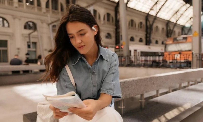 Open Earbuds vs Bone Conduction: Which Is Better for You?